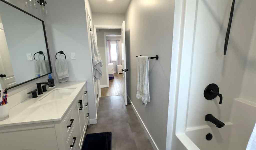 MLS® A2239062 - 906 10 Avenue  in Wainwright Wainwright, Residential