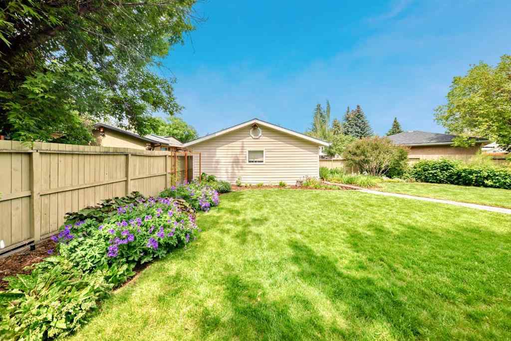 MLS® A2239069 - 832 Cannell Road SW in Canyon Meadows Calgary, Residential