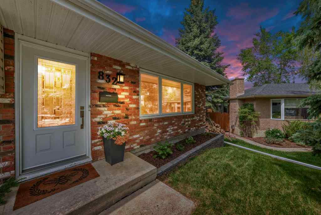 MLS® A2239069 - 832 Cannell Road SW in Canyon Meadows Calgary, Residential