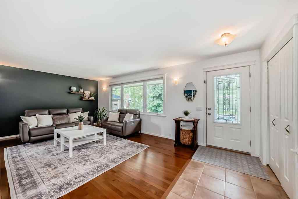 MLS® A2239069 - 832 Cannell Road SW in Canyon Meadows Calgary, Residential