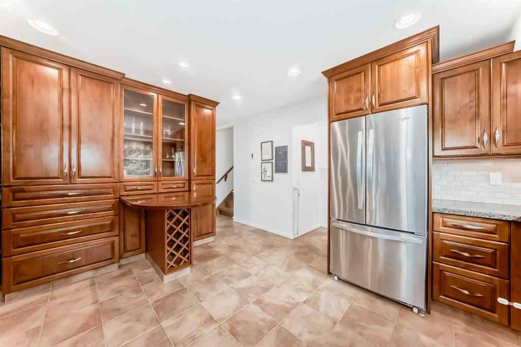 MLS® A2239069 - 832 Cannell Road SW in Canyon Meadows Calgary, Residential