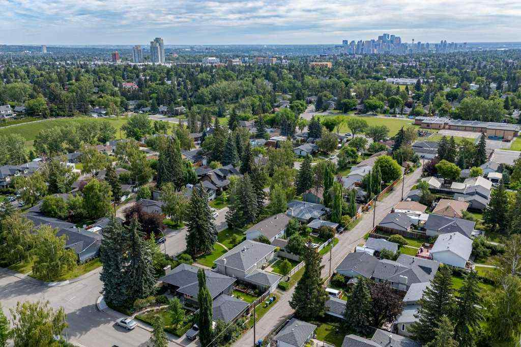 MLS® A2239074 - 39 Gladys Ridge Road SW in Glendale Calgary, Residential