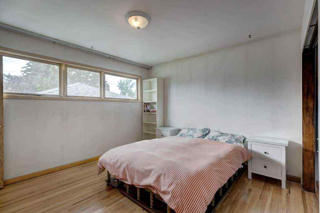 MLS® A2239074 - 39 Gladys Ridge Road SW in Glendale Calgary, Residential