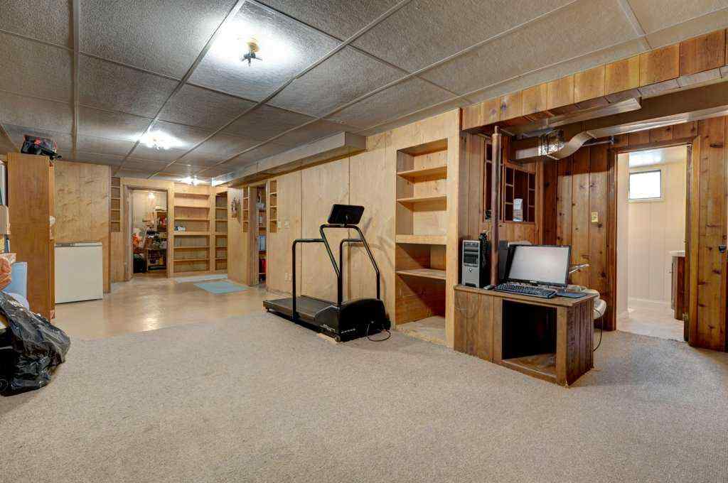 MLS® A2239074 - 39 Gladys Ridge Road SW in Glendale Calgary, Residential