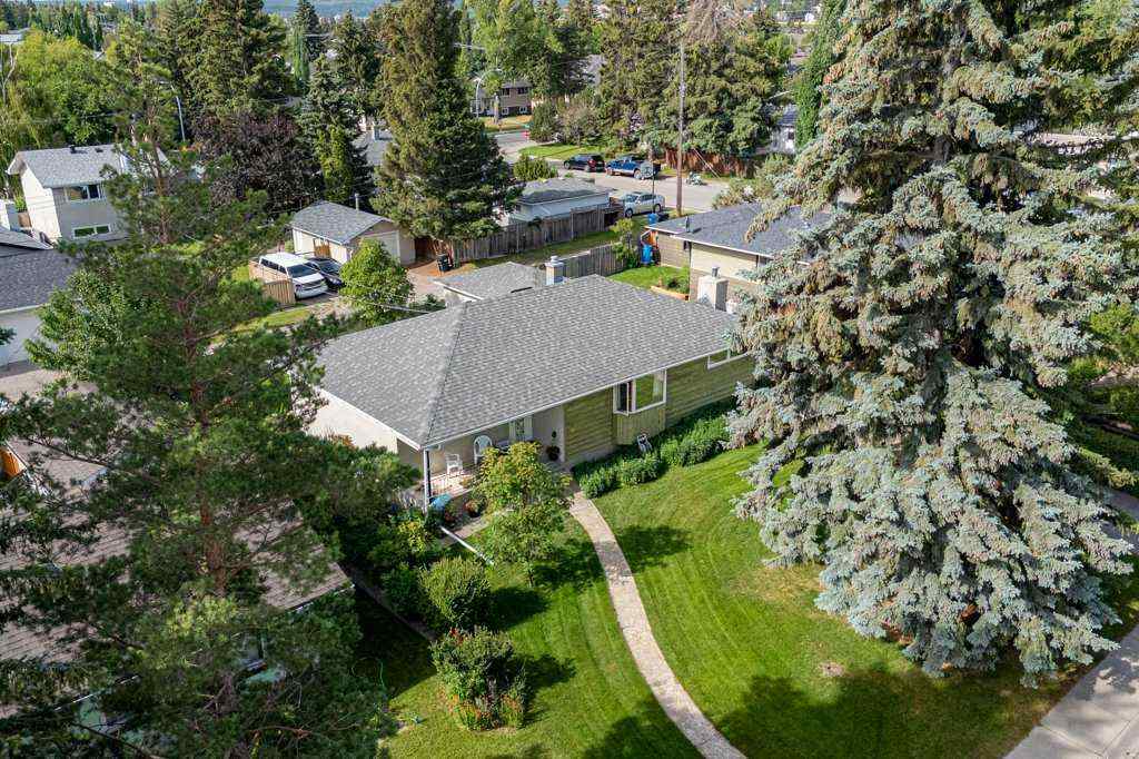 MLS® A2239074 - 39 Gladys Ridge Road SW in Glendale Calgary, Residential