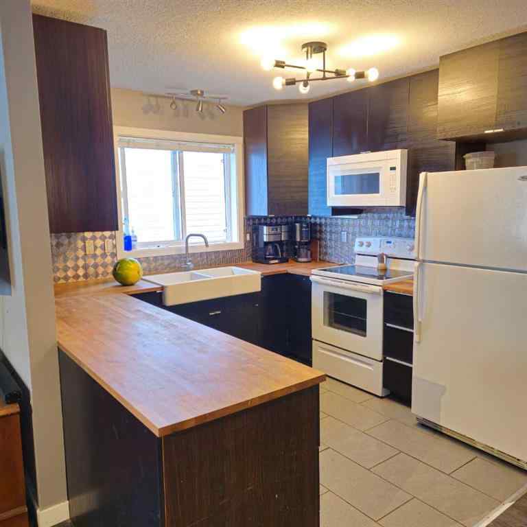 MLS® A2239100 - 69 Willow Springs Crescent  in Willow Springs Sylvan Lake, Residential