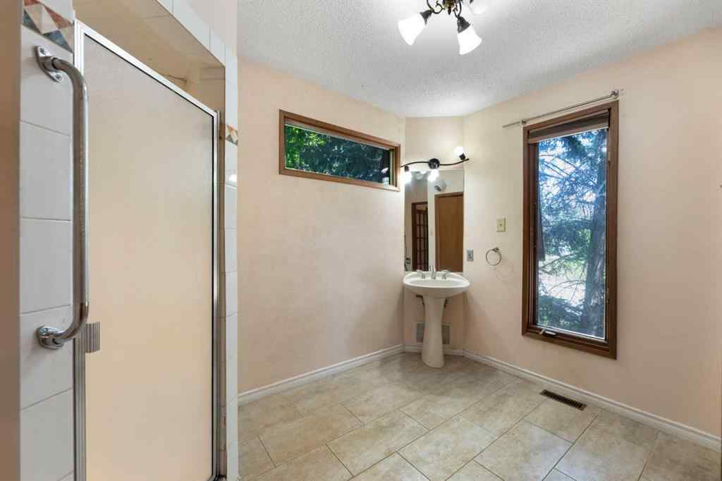 MLS® A2239108 - 155 35 Street NW in Parkdale Calgary, Residential