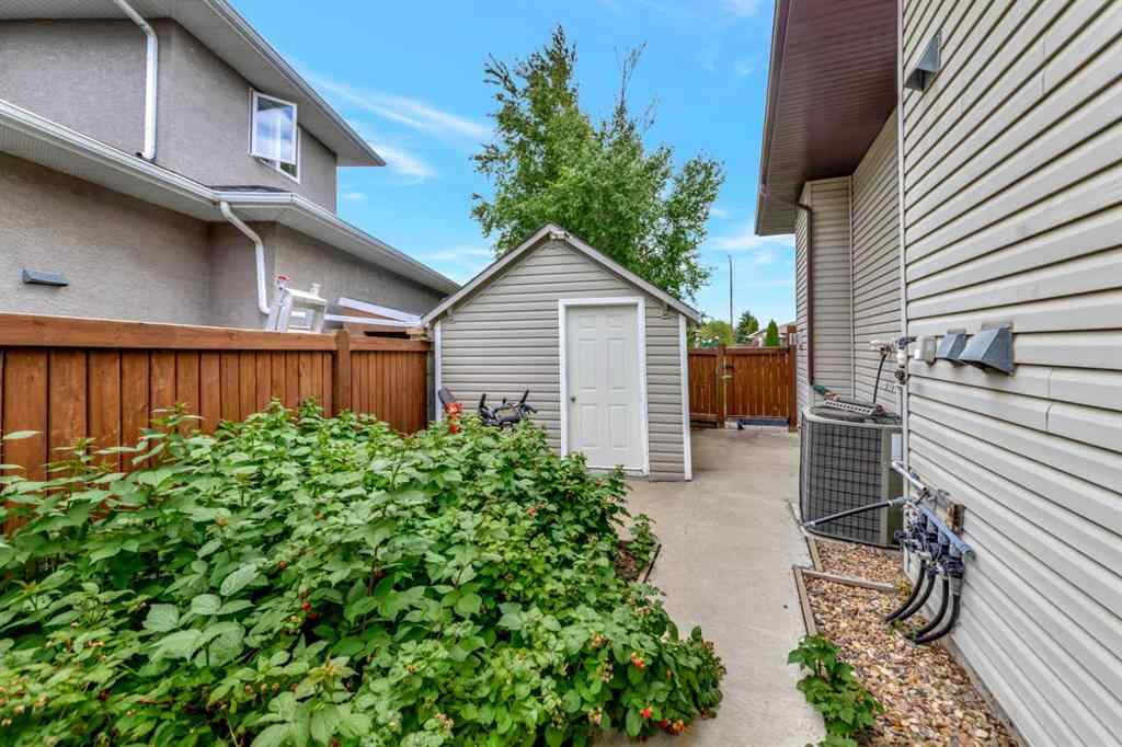 MLS® A2239114 - 3909 65 Avenue  in Parkview Estates Lloydminster, Residential
