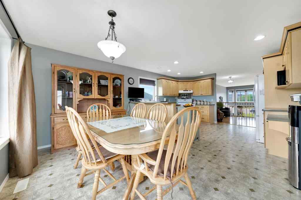 MLS® A2239114 - 3909 65 Avenue  in Parkview Estates Lloydminster, Residential