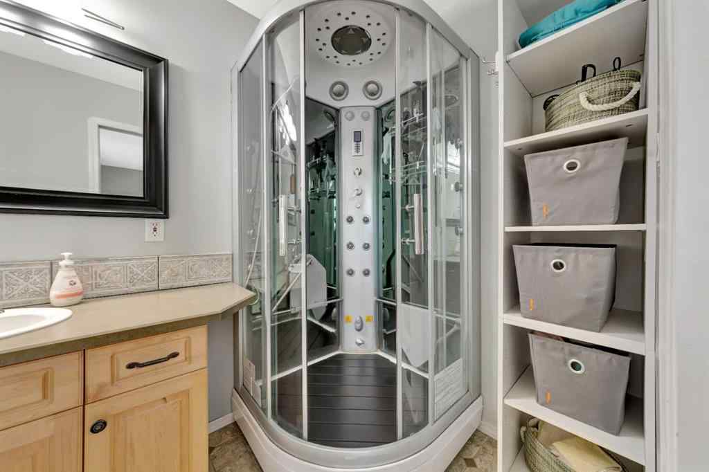 MLS® A2239114 - 3909 65 Avenue  in Parkview Estates Lloydminster, Residential