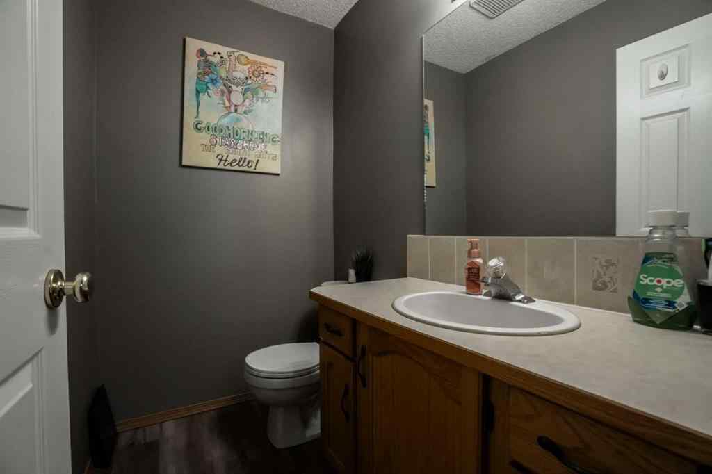 MLS® A2239118 - 5214 45 ST   in NONE Grimshaw, Residential