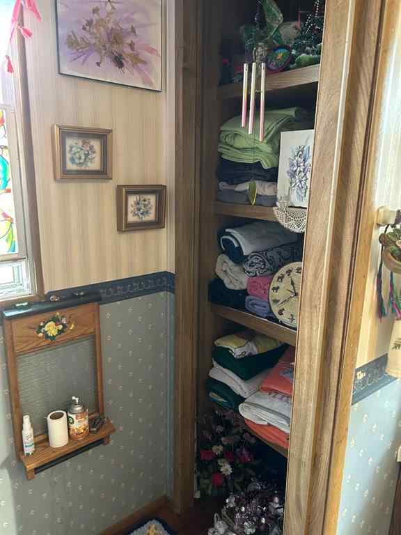 MLS® A2239129 - 207 2 Avenue N in NONE Morrin, Residential