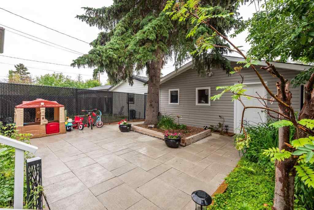 MLS® A2239131 - 1511 22 Avenue NW in Capitol Hill Calgary, Residential