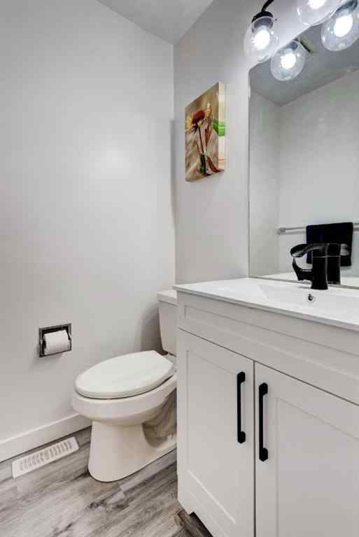 MLS® A2239131 - 1511 22 Avenue NW in Capitol Hill Calgary, Residential