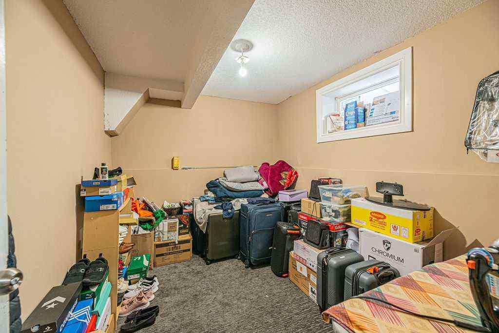 MLS® A2239132 - 3319 42 Street NE in Whitehorn Calgary, Residential