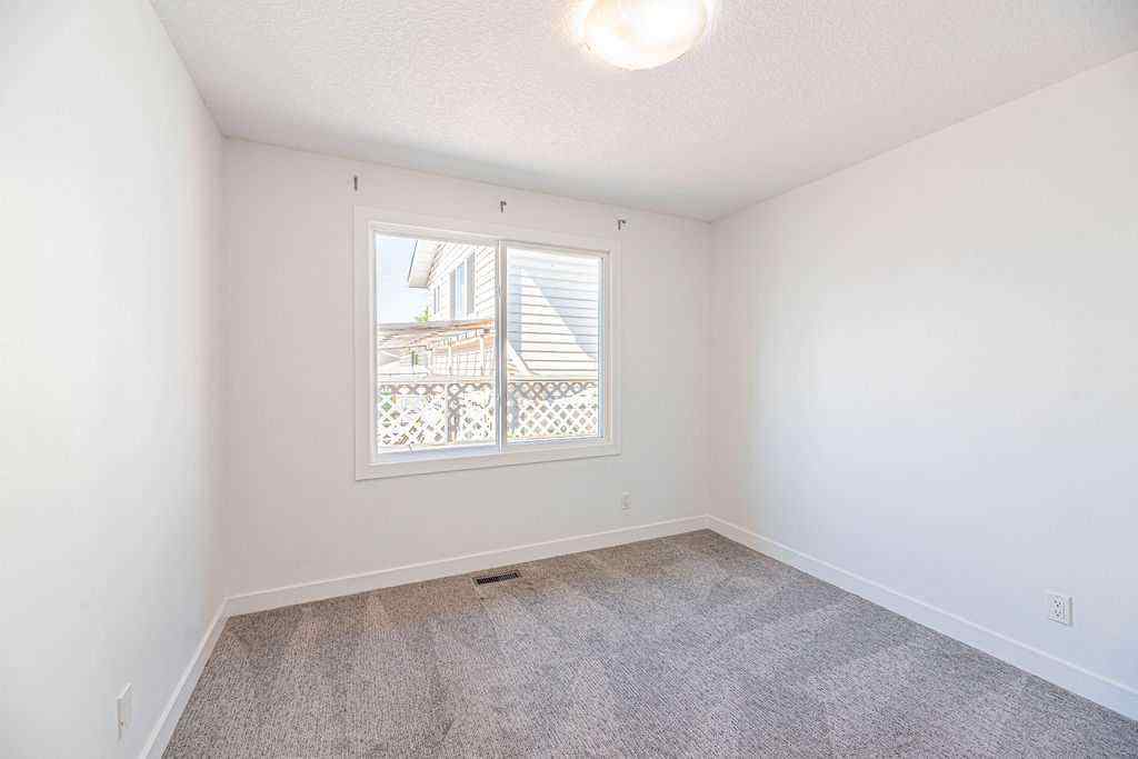 MLS® A2239132 - 3319 42 Street NE in Whitehorn Calgary, Residential