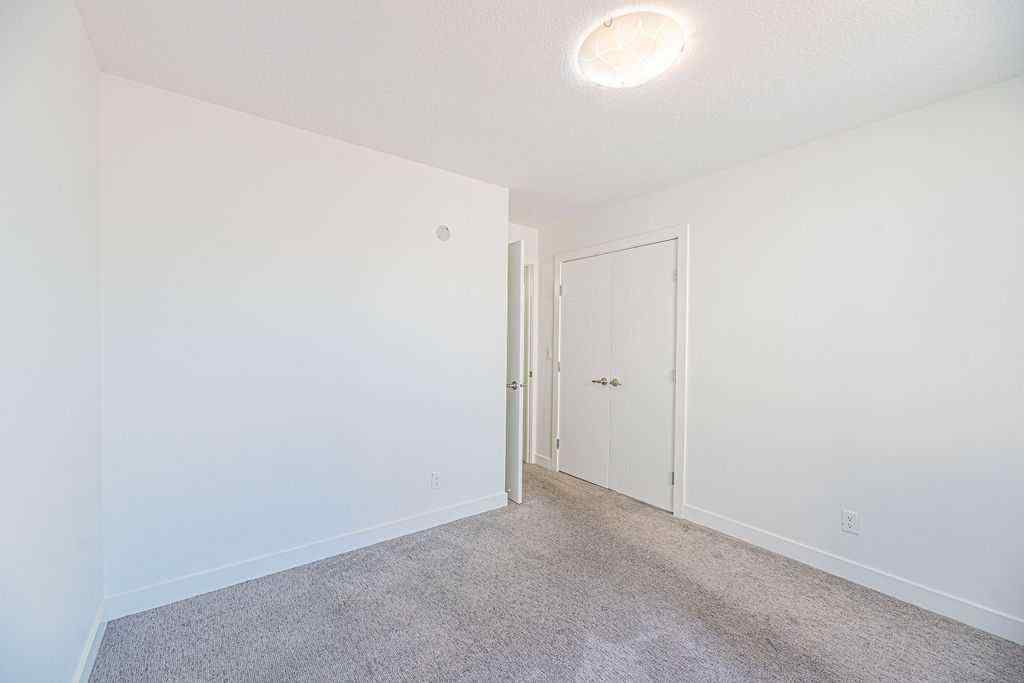 MLS® A2239132 - 3319 42 Street NE in Whitehorn Calgary, Residential