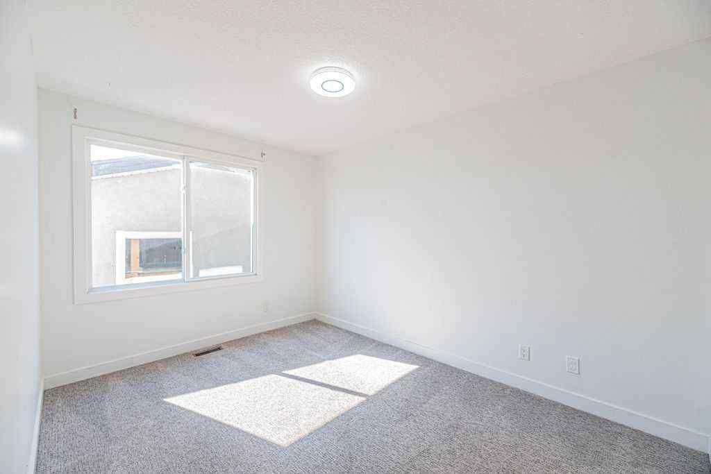 MLS® A2239132 - 3319 42 Street NE in Whitehorn Calgary, Residential