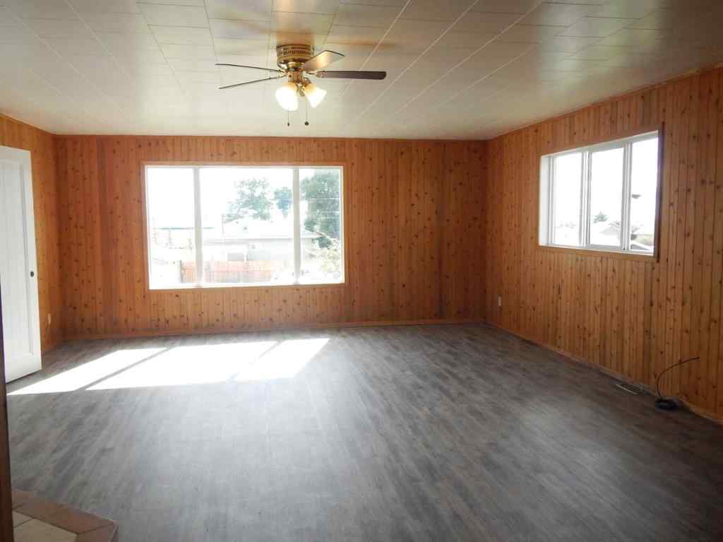MLS® A2239144 - 10829 106 Avenue  in NONE Fairview, Residential