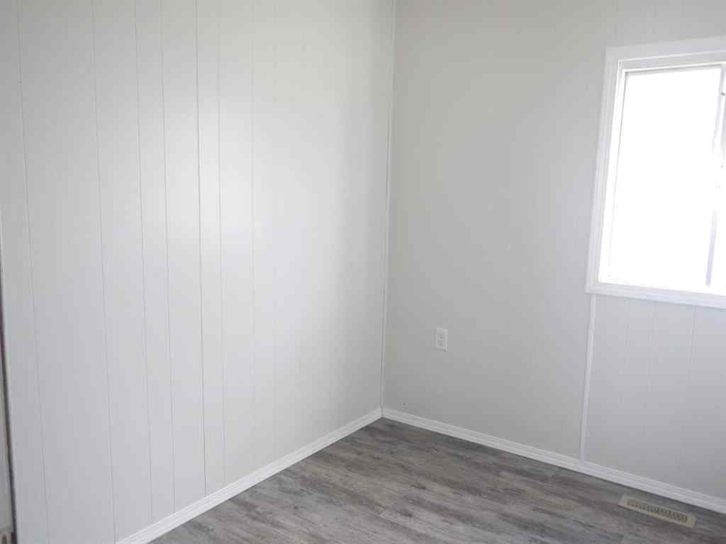 MLS® A2239144 - 10829 106 Avenue  in NONE Fairview, Residential