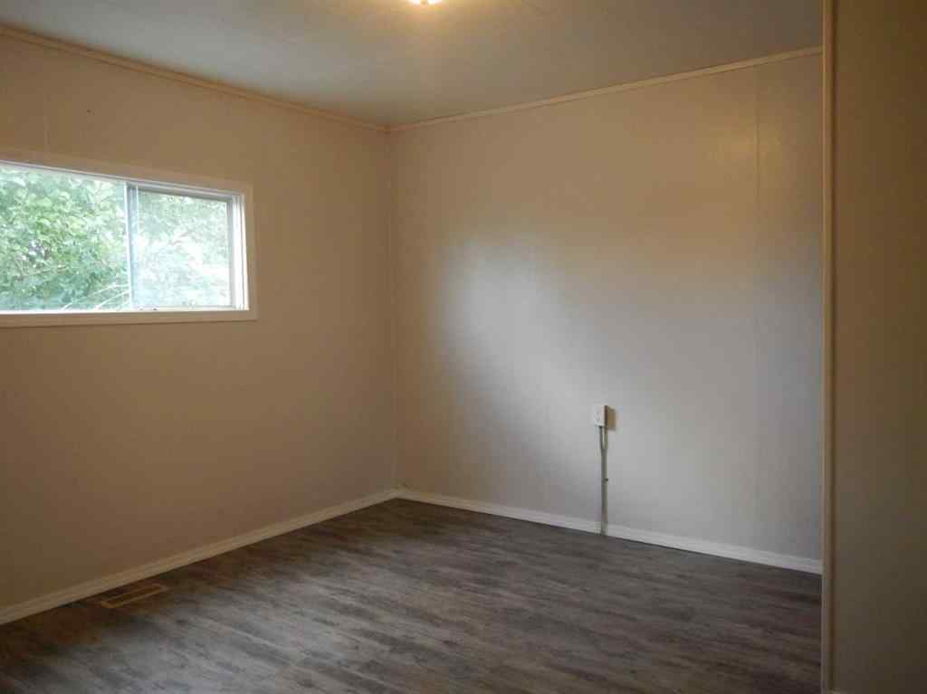 MLS® A2239144 - 10829 106 Avenue  in NONE Fairview, Residential