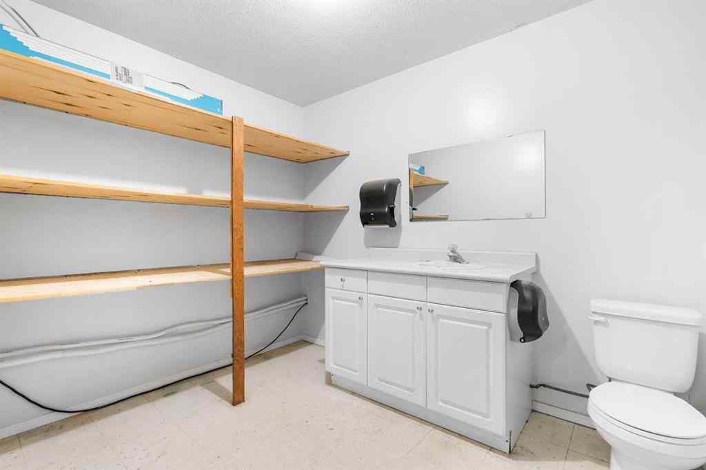MLS® A2239158 - Unit #3 5702 50 Avenue  in North Lloydminster Lloydminster, Commercial