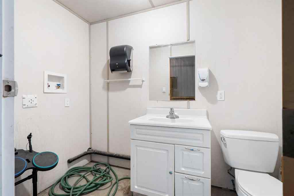 MLS® A2239158 - Unit #3 5702 50 Avenue  in North Lloydminster Lloydminster, Commercial