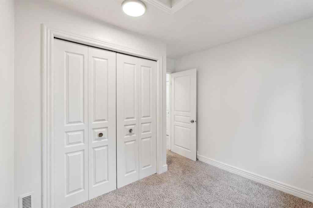 MLS® A2239168 - Unit #113 34 Glamis Green SW in Glamorgan Calgary, Residential
