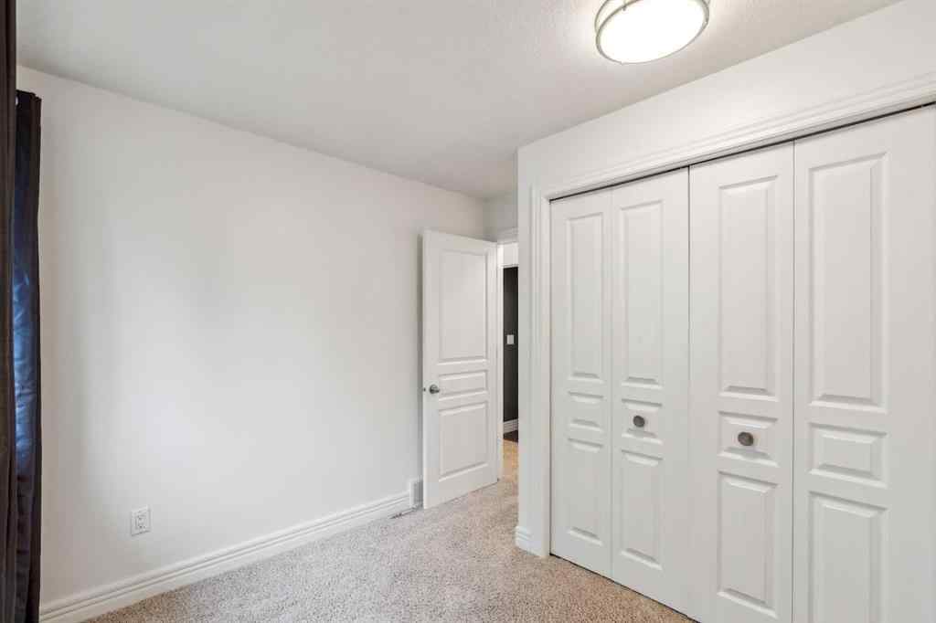 MLS® A2239168 - Unit #113 34 Glamis Green SW in Glamorgan Calgary, Residential