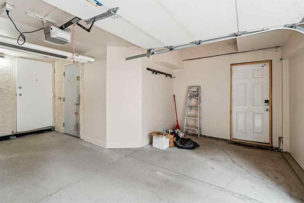 MLS® A2239168 - Unit #113 34 Glamis Green SW in Glamorgan Calgary, Residential