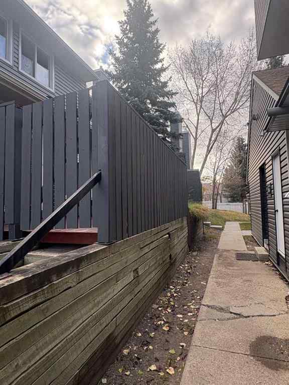 MLS® A2239168 - Unit #113 34 Glamis Green SW in Glamorgan Calgary, Residential