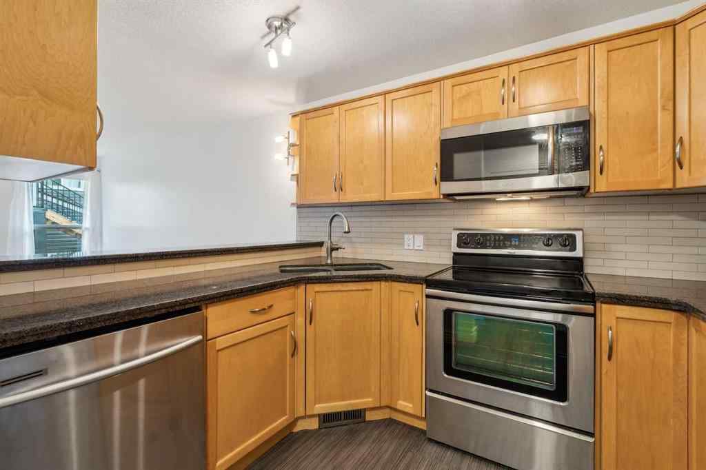 MLS® A2239168 - Unit #113 34 Glamis Green SW in Glamorgan Calgary, Residential