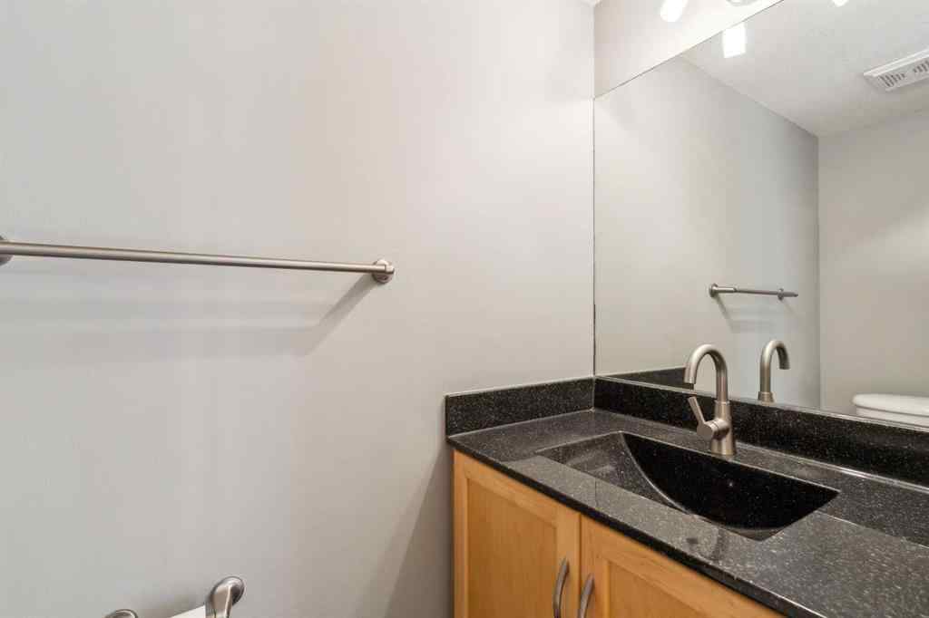 MLS® A2239168 - Unit #113 34 Glamis Green SW in Glamorgan Calgary, Residential