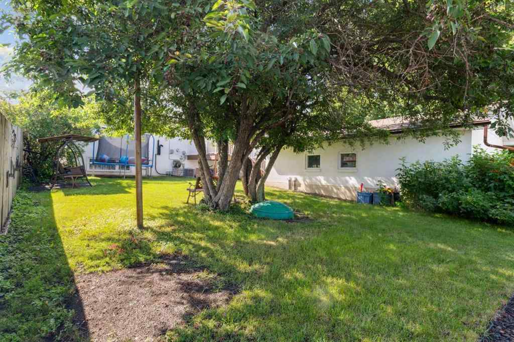 MLS® A2239170 - 320 Haddon Road SW in Haysboro Calgary, Residential