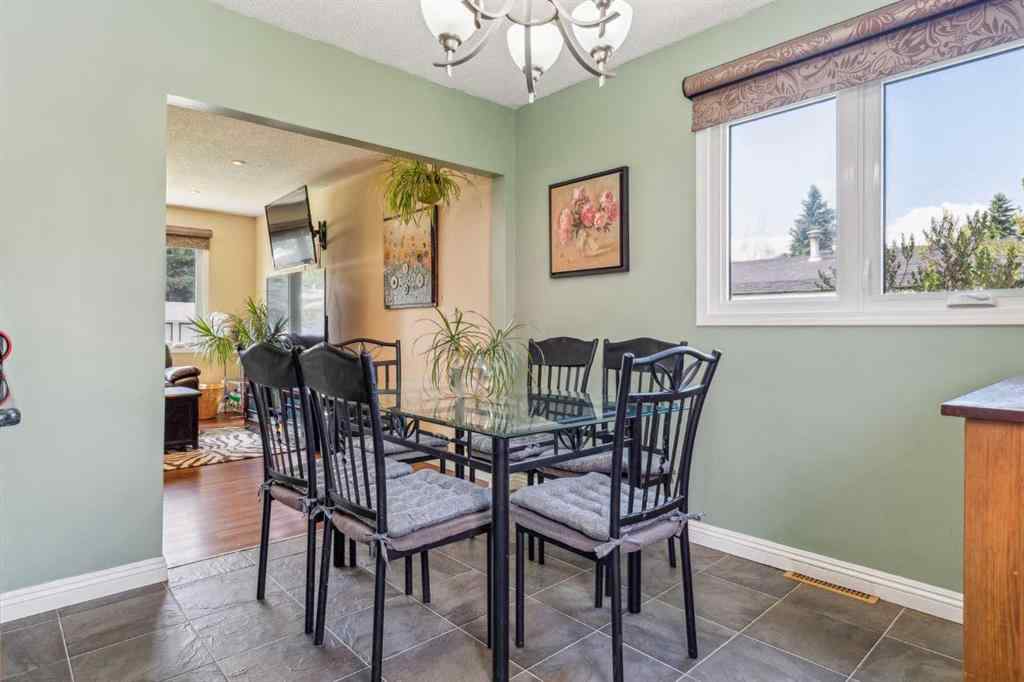 MLS® A2239170 - 320 Haddon Road SW in Haysboro Calgary, Residential