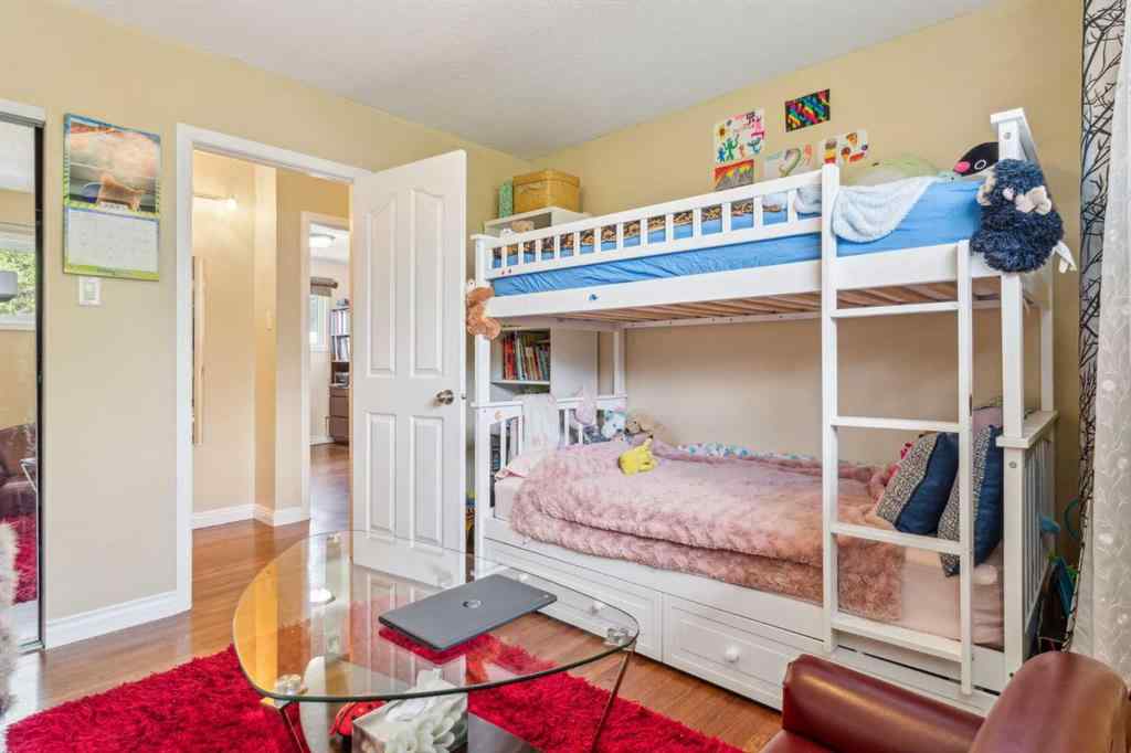 MLS® A2239170 - 320 Haddon Road SW in Haysboro Calgary, Residential