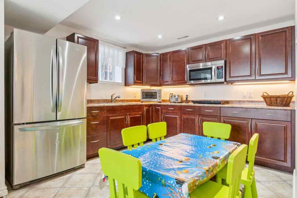MLS® A2239170 - 320 Haddon Road SW in Haysboro Calgary, Residential