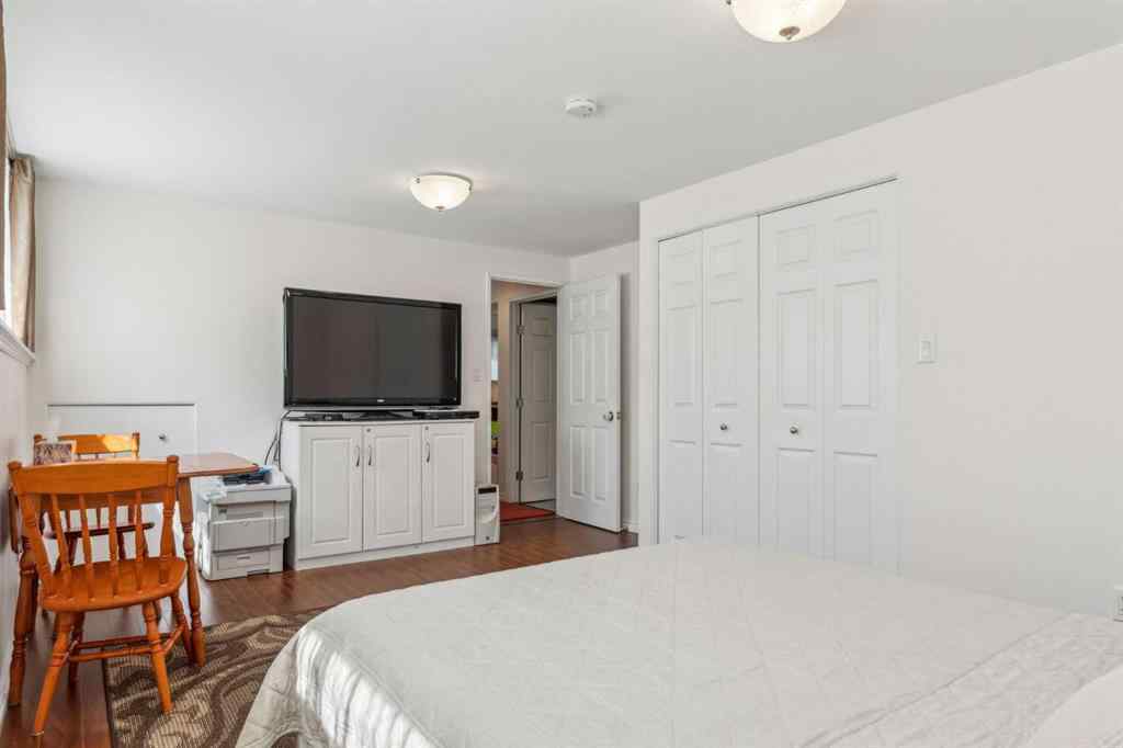 MLS® A2239170 - 320 Haddon Road SW in Haysboro Calgary, Residential