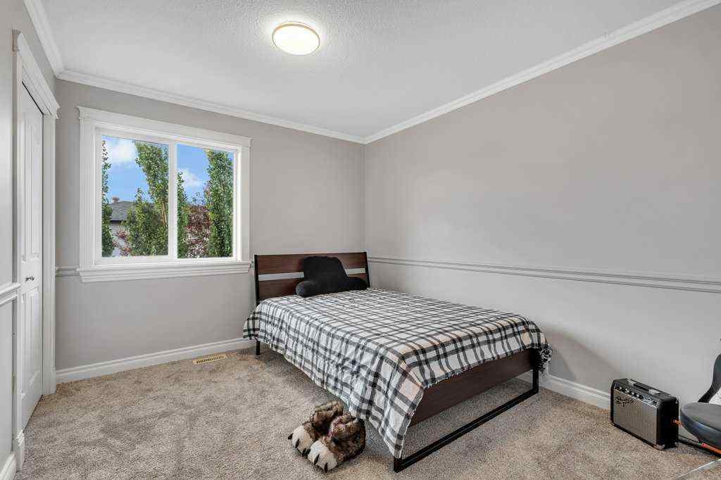 MLS® A2239177 - 720 Luxstone Square SW in Luxstone Airdrie, Residential