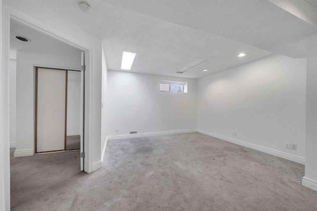 MLS® A2239187 - 11 Hidden Valley Link NW in Hidden Valley Calgary, Residential
