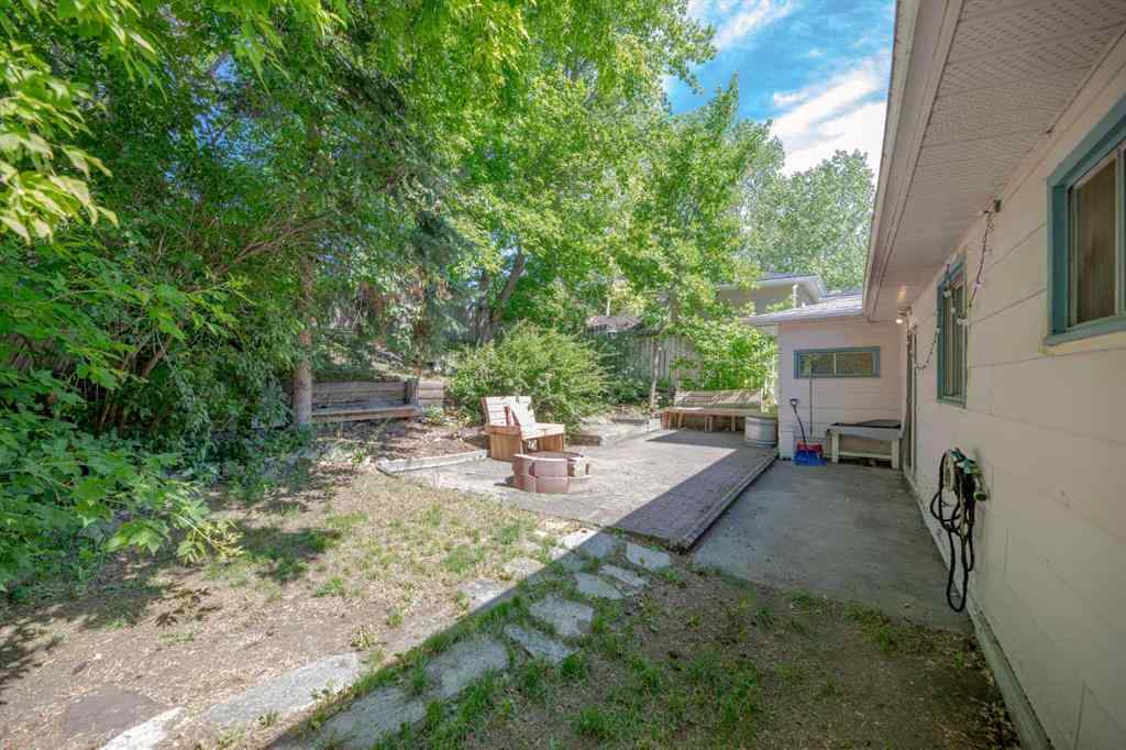 MLS® A2239197 - 4908 23 Avenue NW in Montgomery Calgary, Residential
