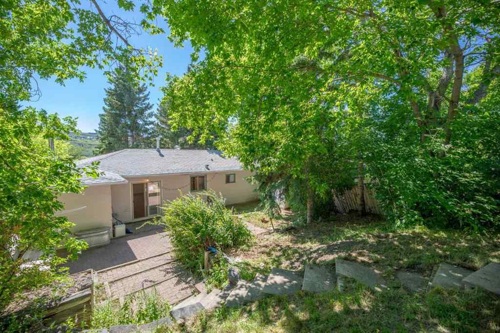 MLS® A2239197 - 4908 23 Avenue NW in Montgomery Calgary, Residential