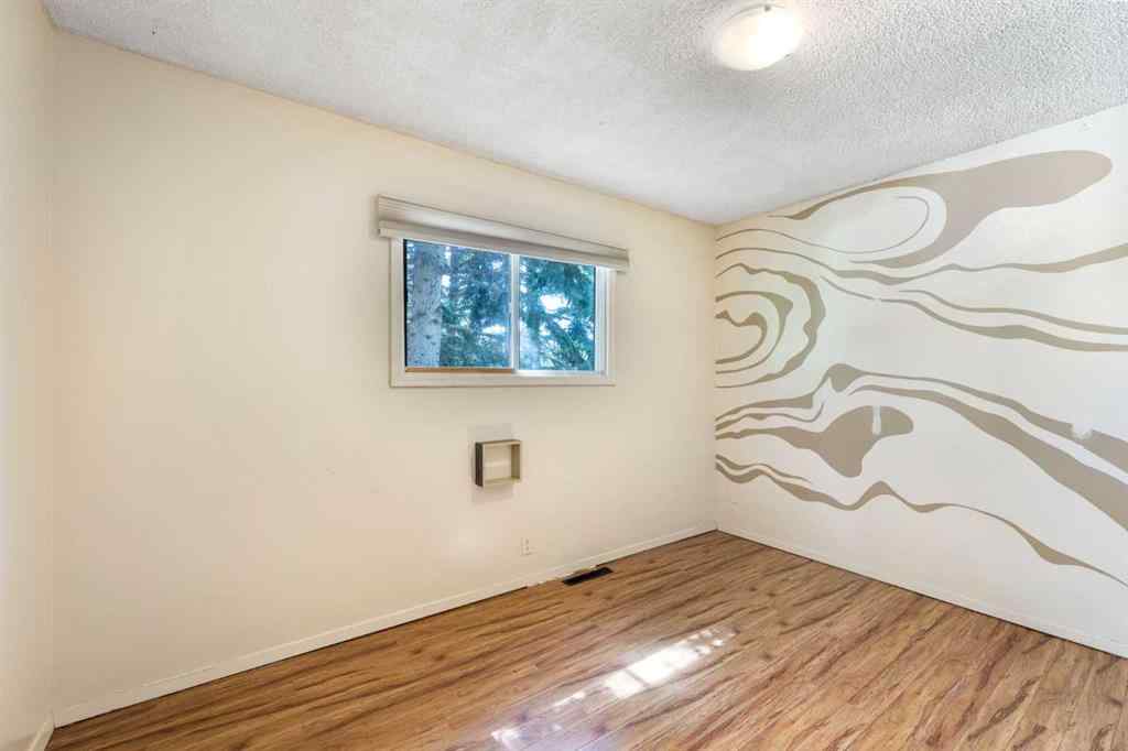 MLS® A2239197 - 4908 23 Avenue NW in Montgomery Calgary, Residential