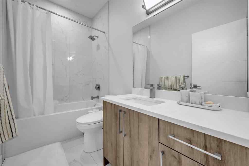 MLS® A2239198 - 198 KINNIBURGH Crescent  in Kinniburgh North Chestermere, Residential