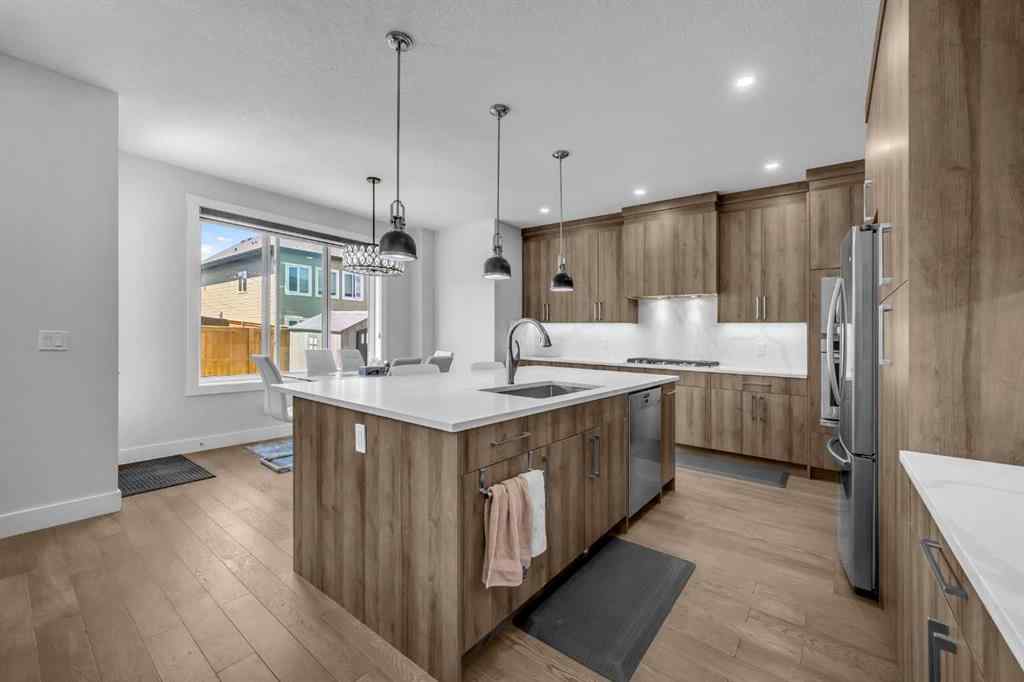 MLS® A2239198 - 198 KINNIBURGH Crescent  in Kinniburgh North Chestermere, Residential