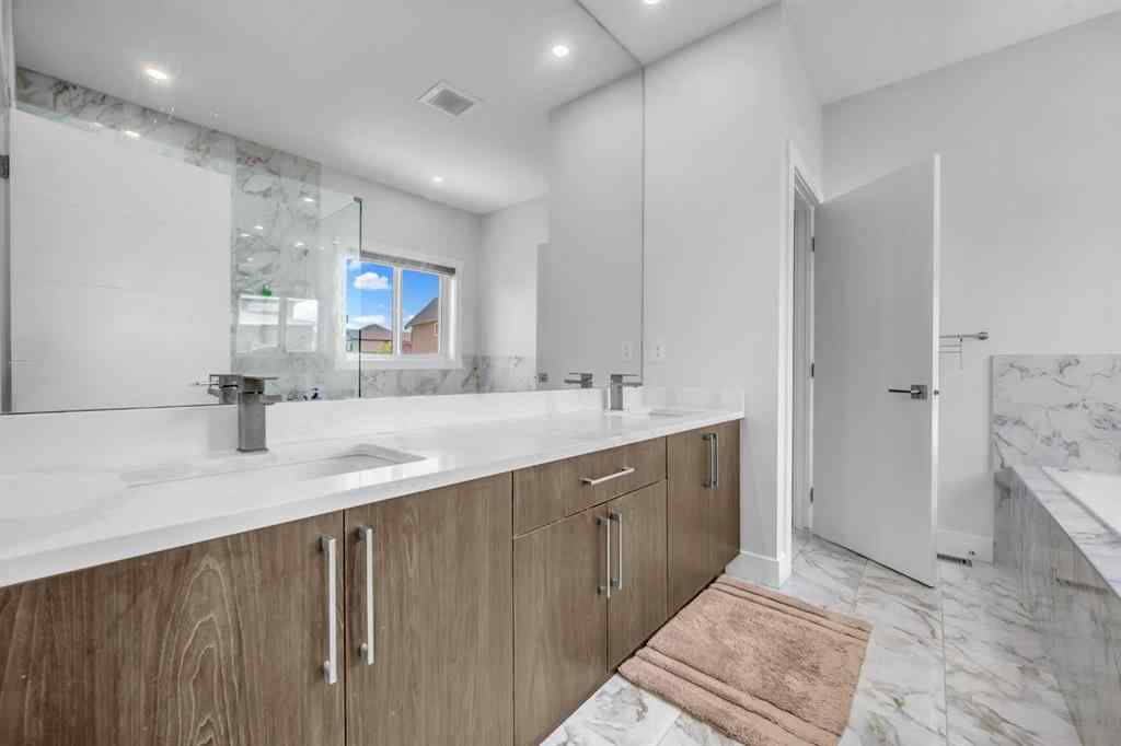 MLS® A2239198 - 198 KINNIBURGH Crescent  in Kinniburgh North Chestermere, Residential