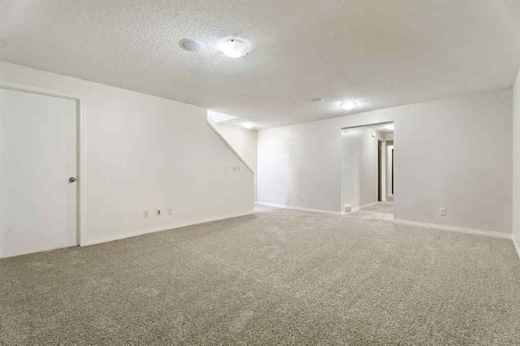 MLS® A2239203 - 203 Auburn Bay Heights SE in Auburn Bay Calgary, Residential