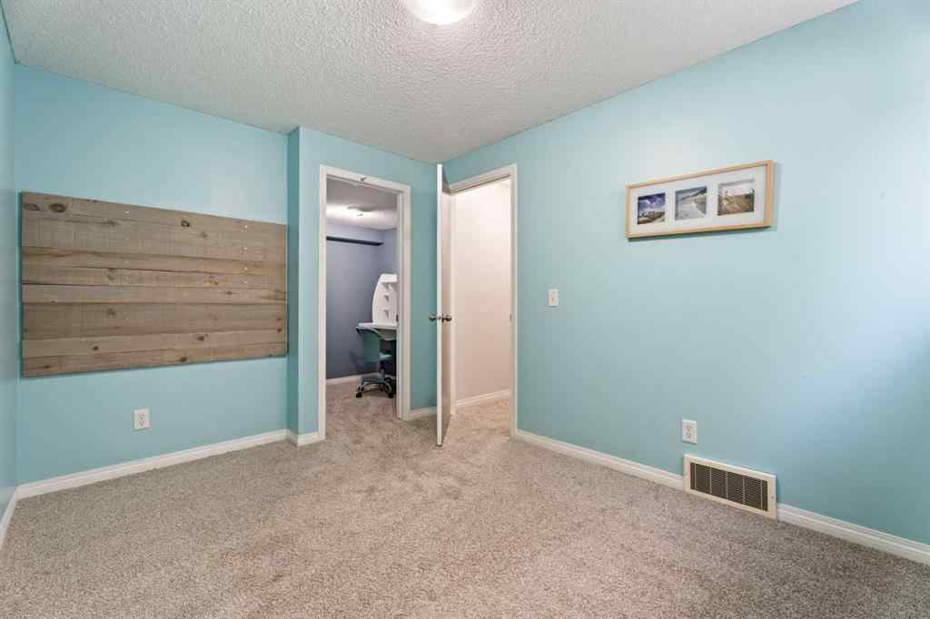MLS® A2239203 - 203 Auburn Bay Heights SE in Auburn Bay Calgary, Residential