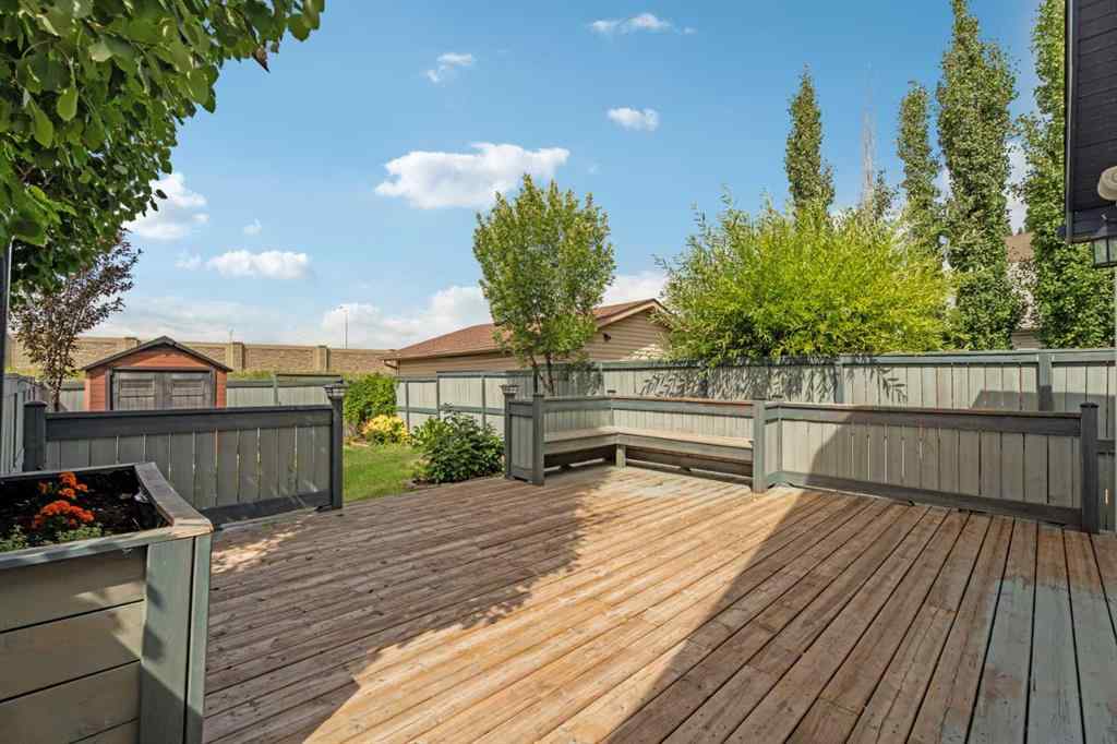 MLS® A2239203 - 203 Auburn Bay Heights SE in Auburn Bay Calgary, Residential