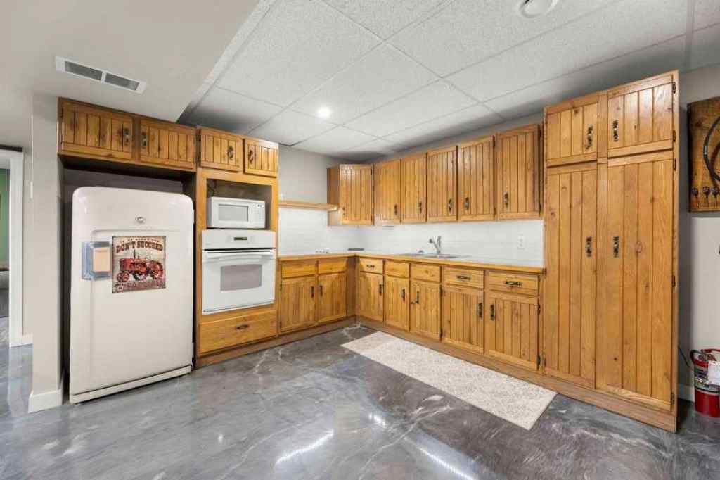 MLS® A2239204 - 31275 Range Road 13   in NONE Rural Mountain View County, Residential